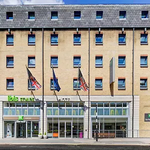 https://ibis-styles-london-excel.cambridgehotelsuk.com