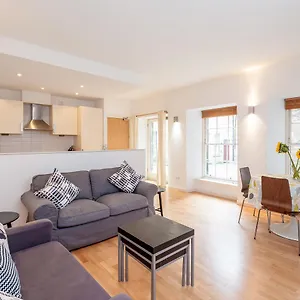 Apartment The Edmonstone's Close, Edinburgh